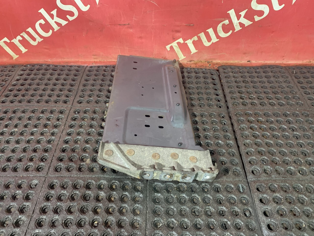 Кронштейн ящика АКБ