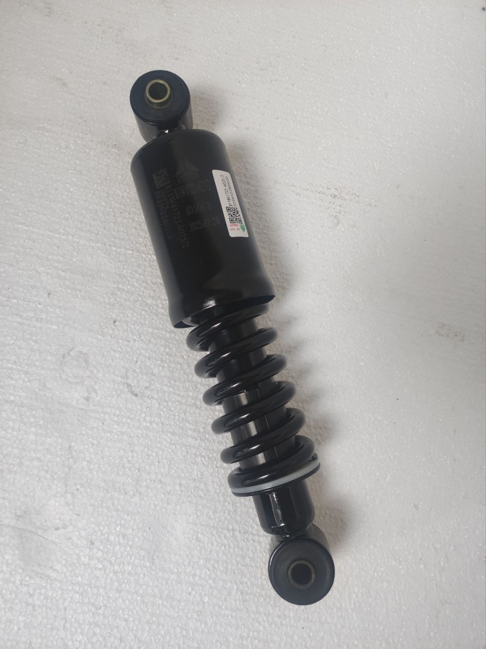 Амортизатор кабины передний (Оригинал) Sitrak 811W417226025