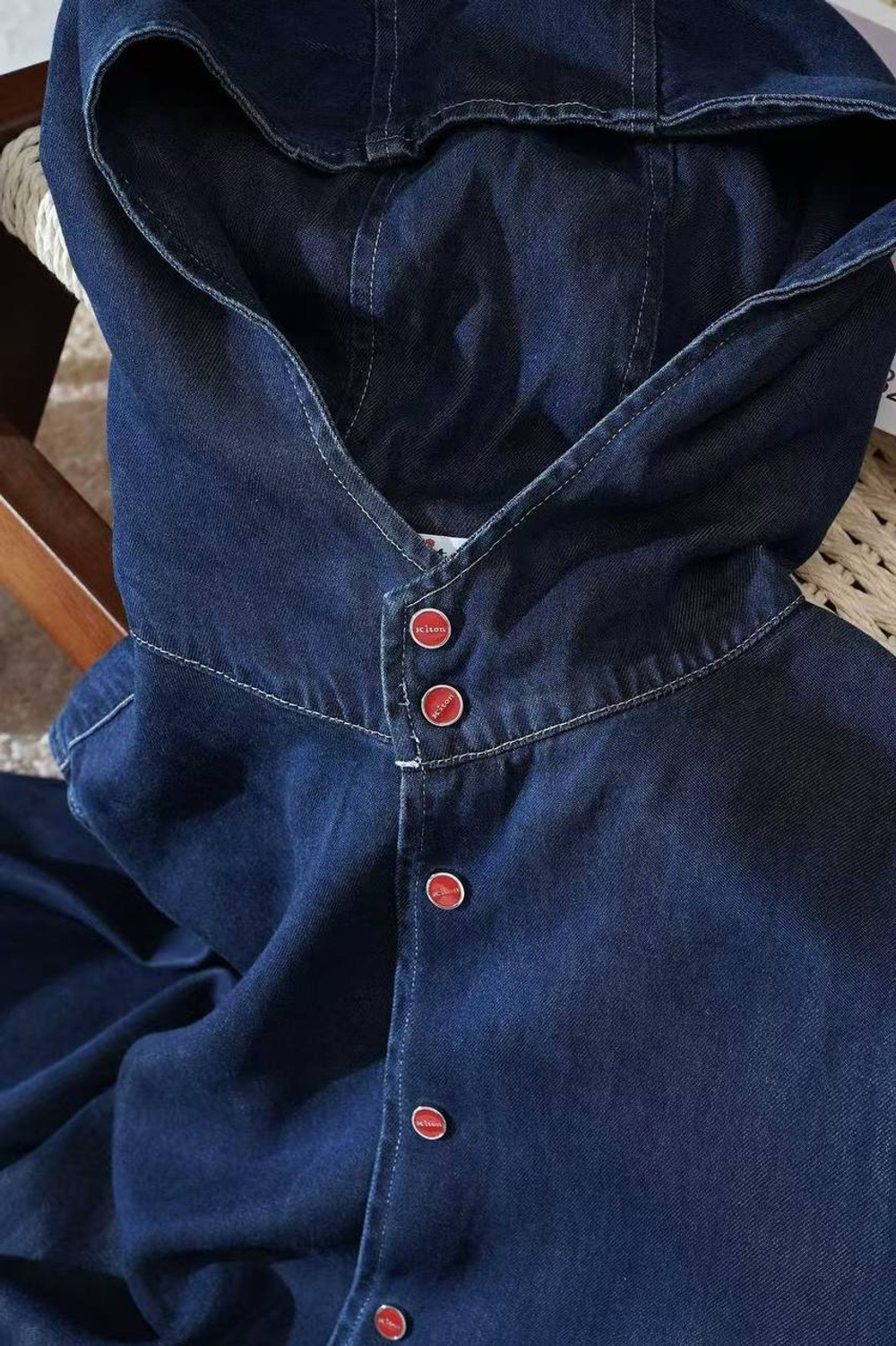 Костюм Kiton