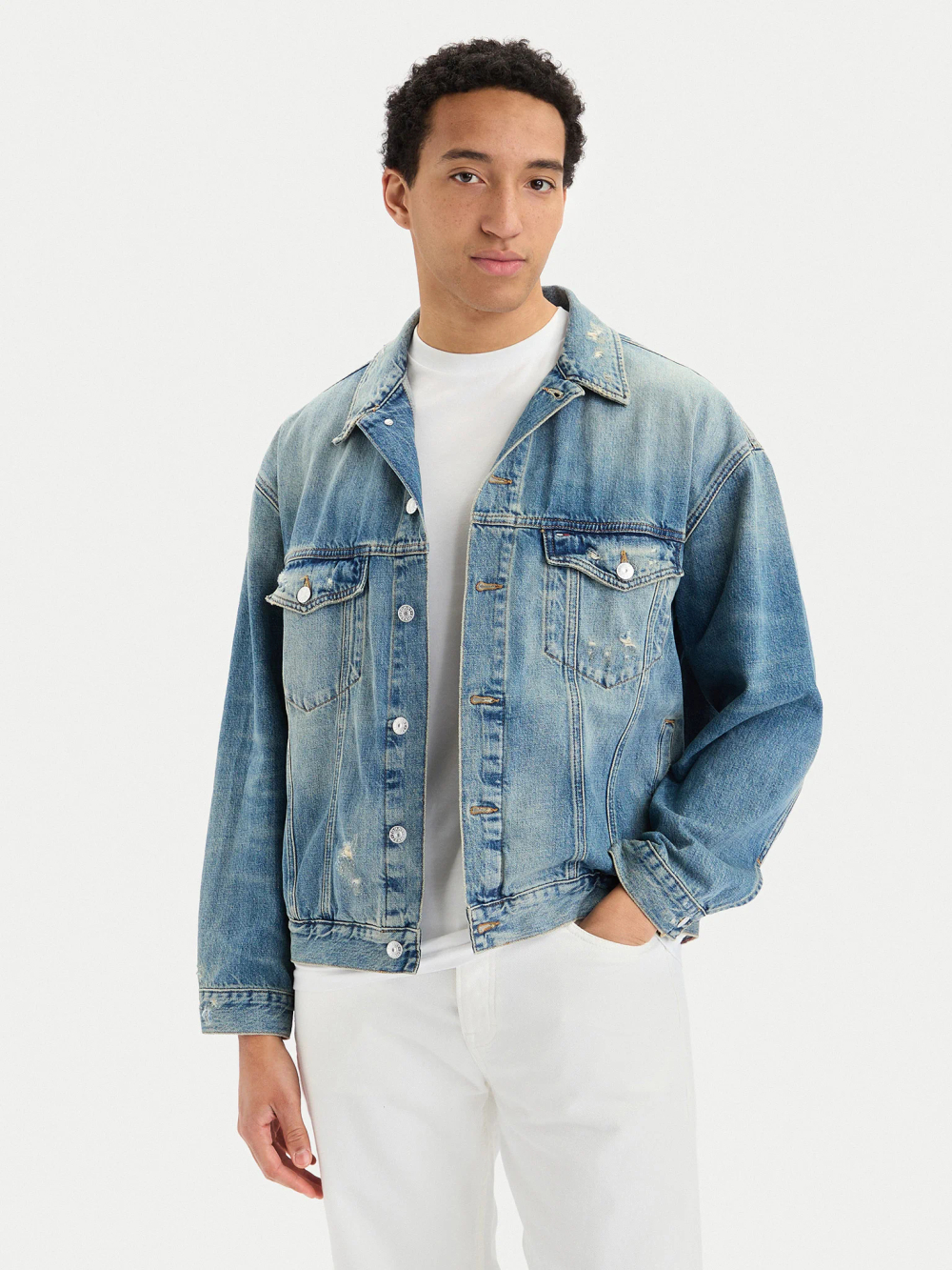 Куртка джинсовая мужская TOMMY JEANS THEO OVSZD TRCKR BJ2