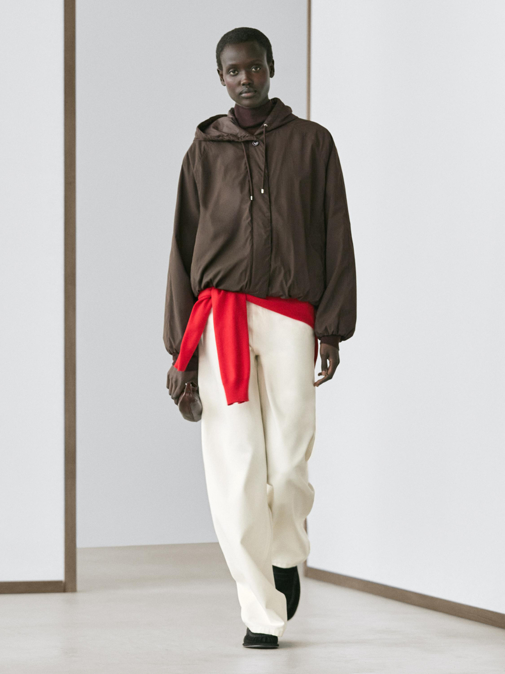 Massimo Dutti Стеганая куртка с высоким воротником, шоколадный