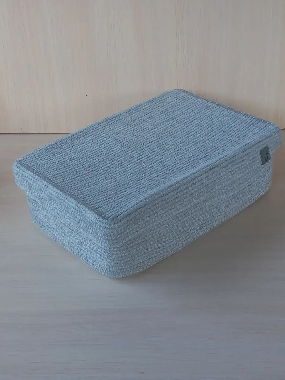 Корзина плетеная с крышкой