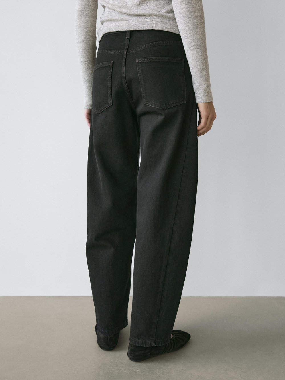 Massimo Dutti Джинсы свободного кроя со средней посадкой, шоколадный