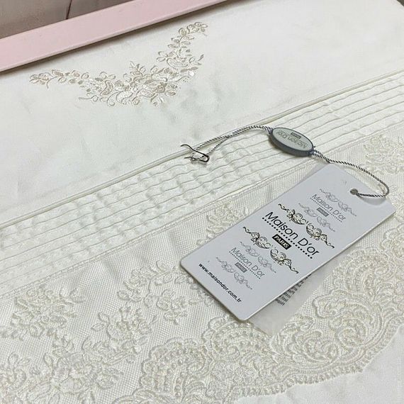 Постельное белье жаккард HELENA  белый MAISON D'OR Турция