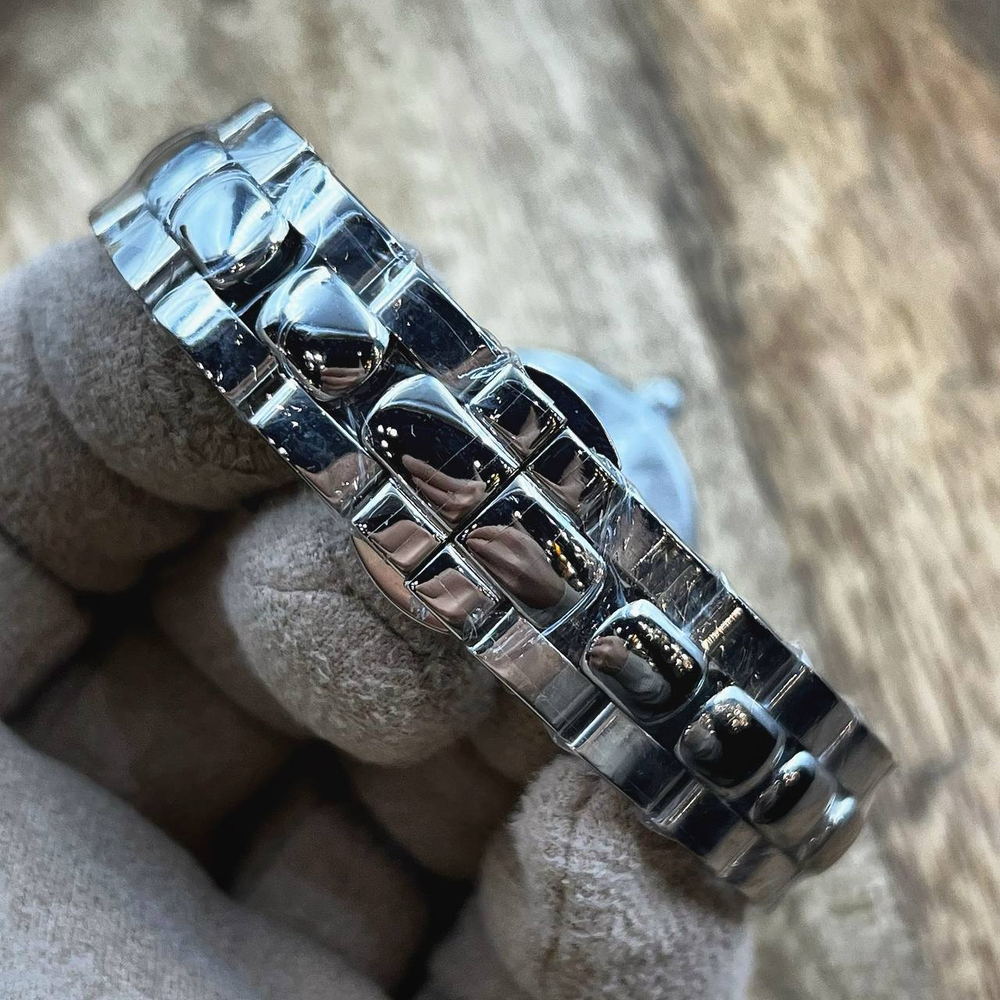Часы Swarovski