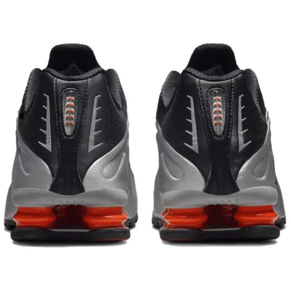 NIKE Shox R4 Беговые кроссовки Низкие Серебристо-черные Унисекс