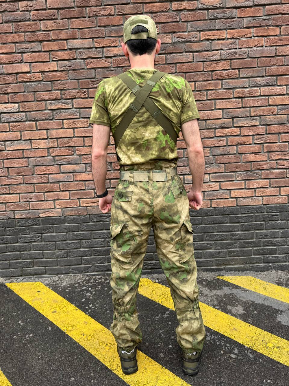 Тактический костюм горка с наколенниками и налокотниками мох