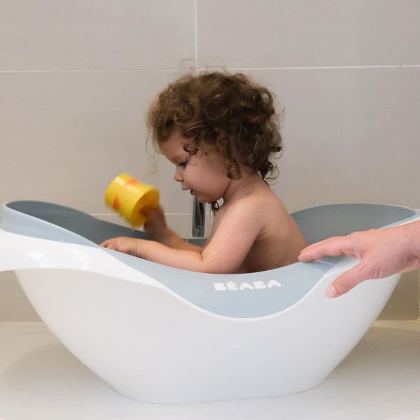 При покупке ванночки для купания косметический набор в подарок!