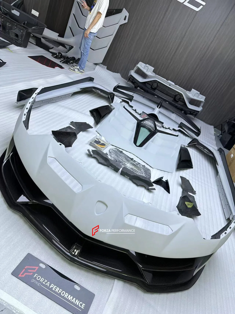 Карбоновый обвес переделка в LP770 SVJ для LAMBORGHINI AVENTADOR LP700 / LP720 / LP750 Ламборгини