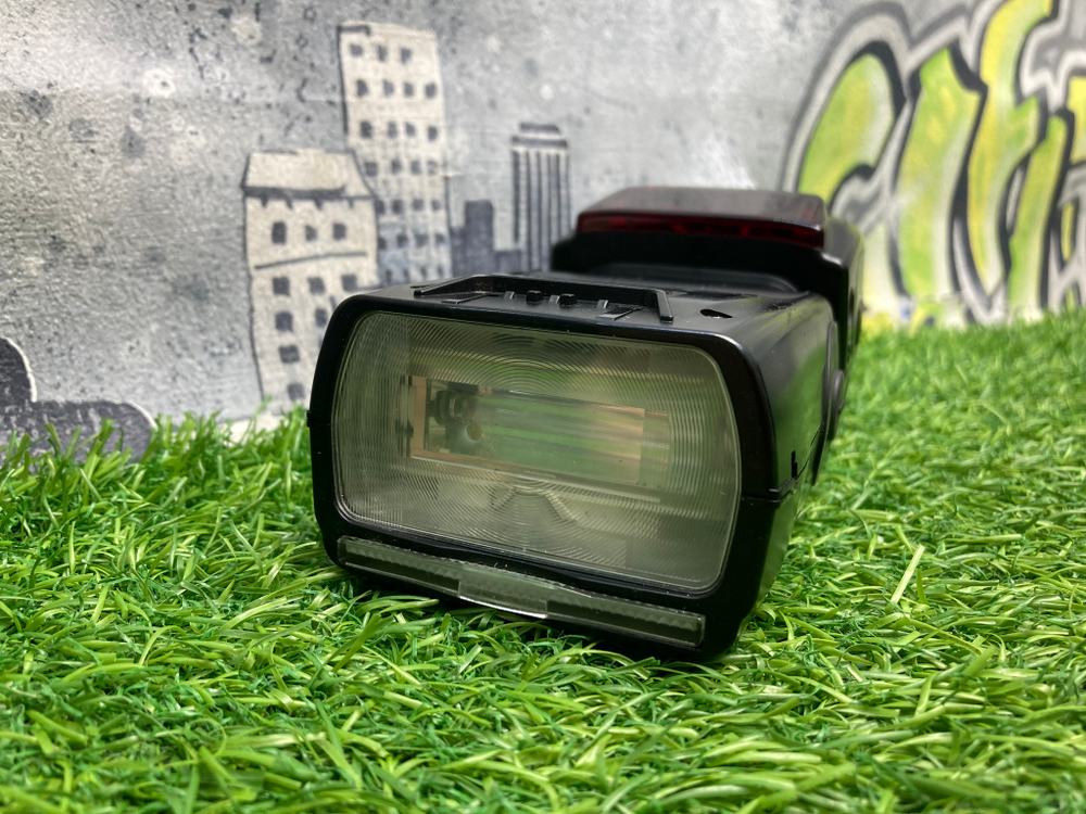 Nikon Speedlight SB-700