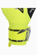 Вратарские перчатки Reusch Attrakt Silver