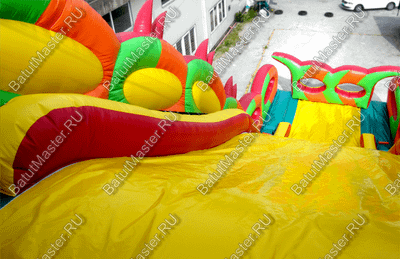 Батут-горка "Дракон 3" с шипами, два входа 10*5*8 м