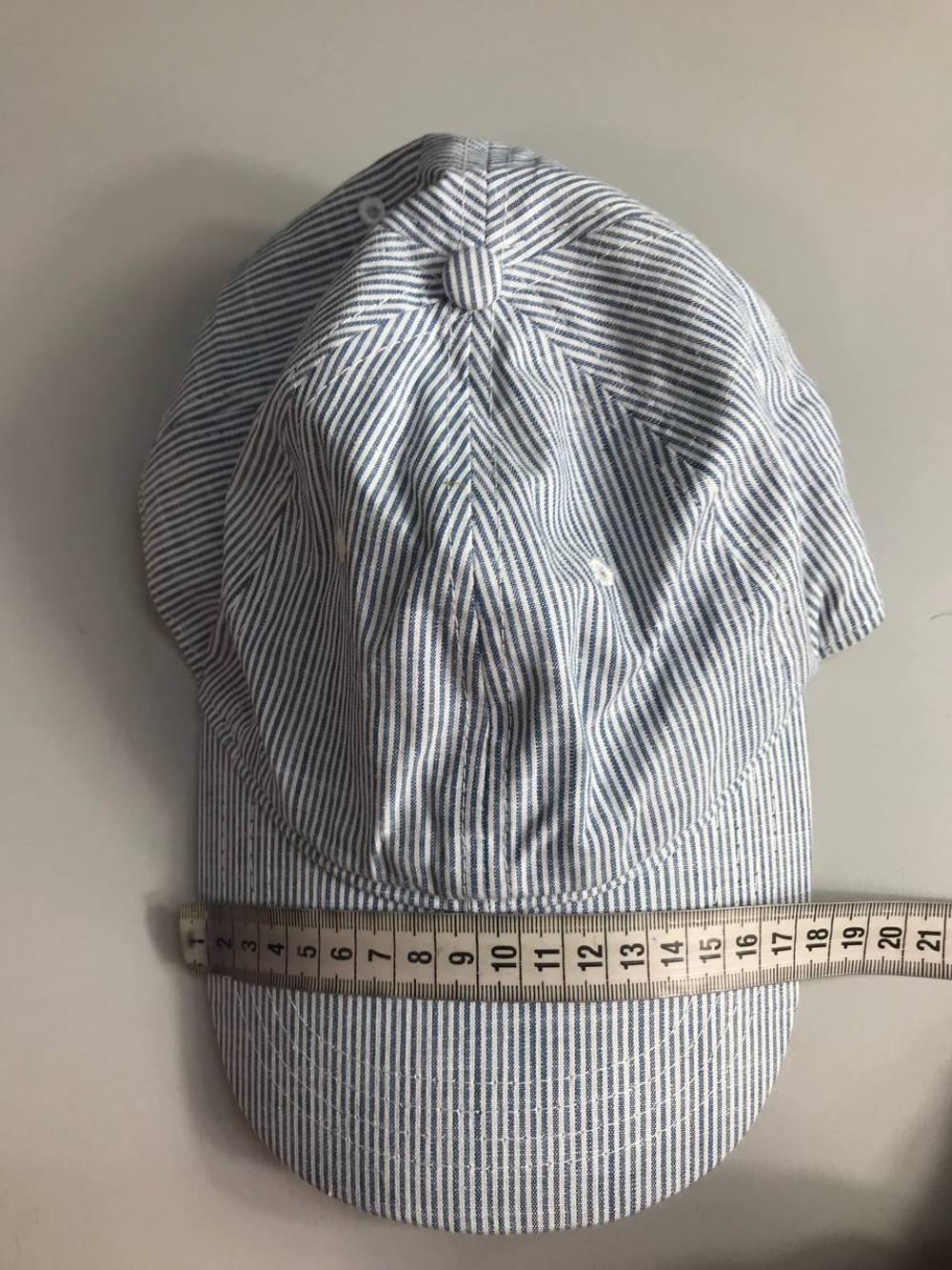 Кепка в полоску