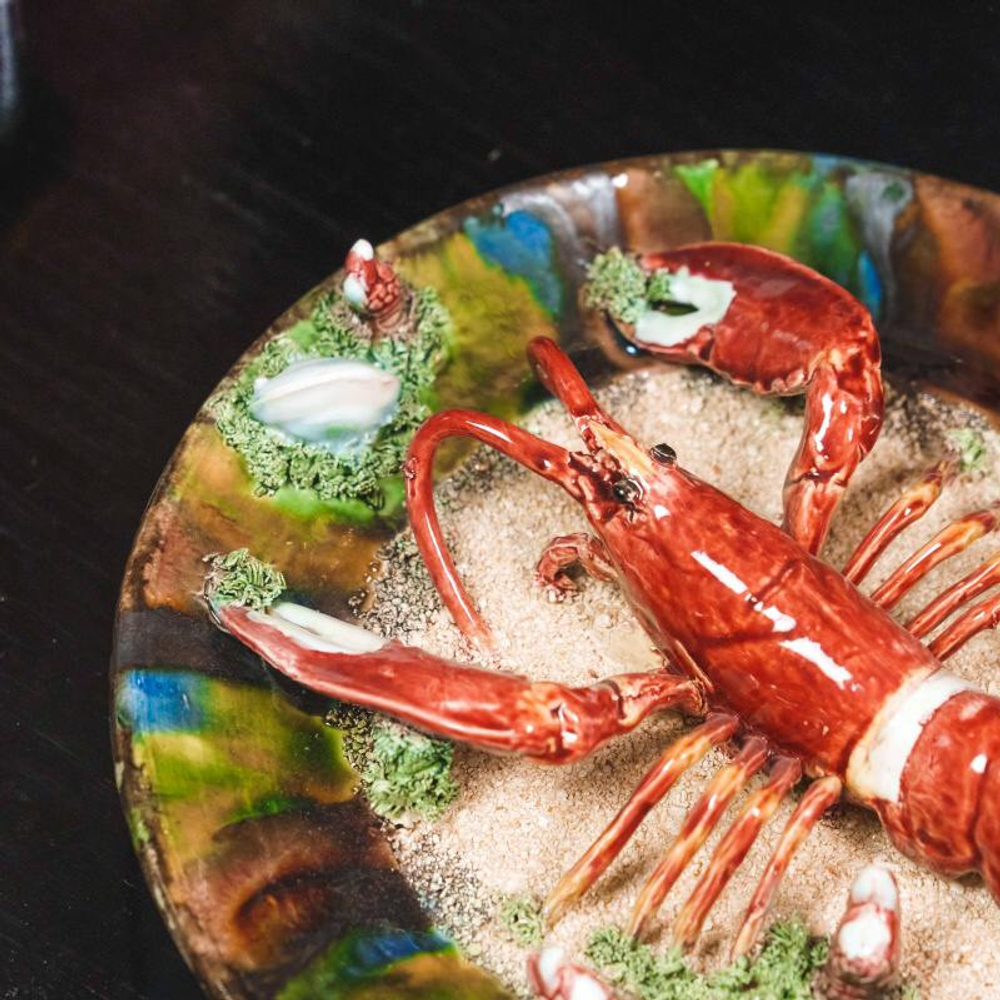 Декоративная тарелка «Омар на песке»