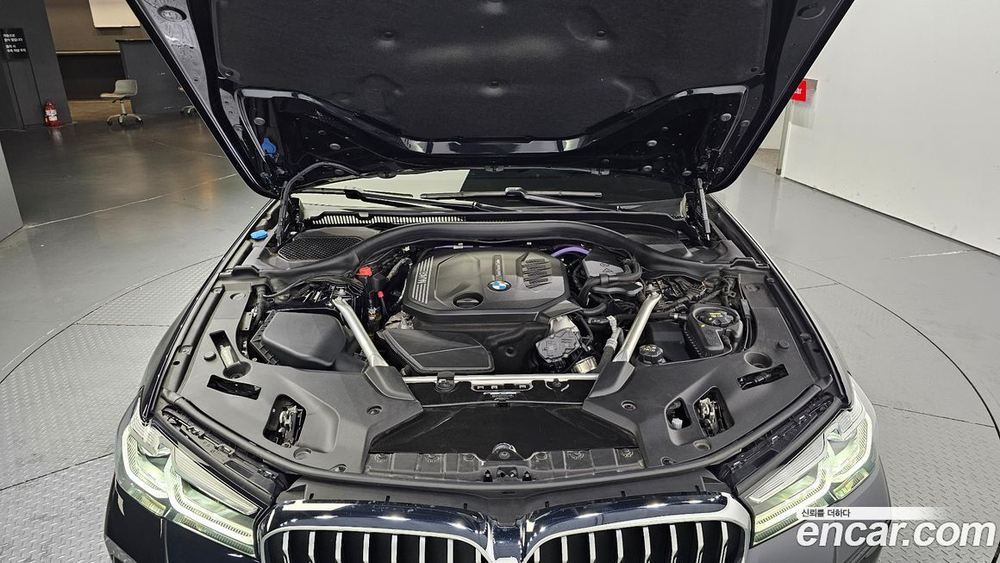 BMW 5 Series (G30) 523d M Sports (12.2022)
