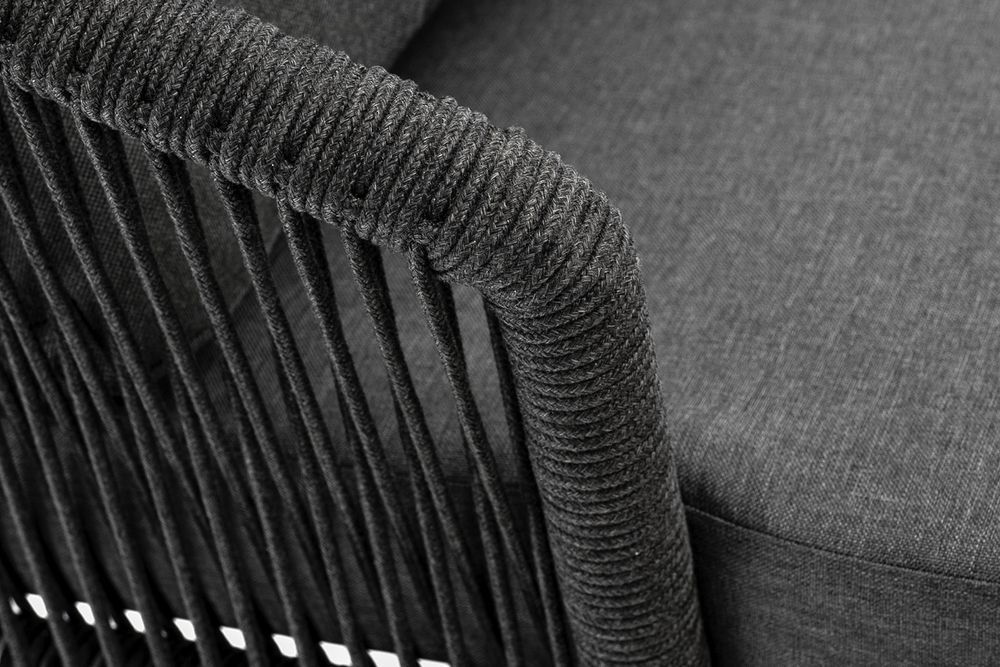 "Верона" кресло плетеное из роупа, каркас алюминий темно-серый (RAL7024) муар, роуп темно-серый круглый, ткань темно-серая 027 высота посадки 43,5 см