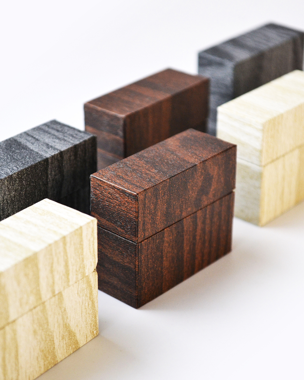 Упаковка «Карлос» для демонстрации кольца на витрине