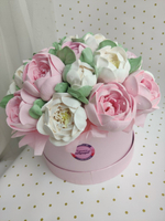 Коробка «Пионы» 20 см