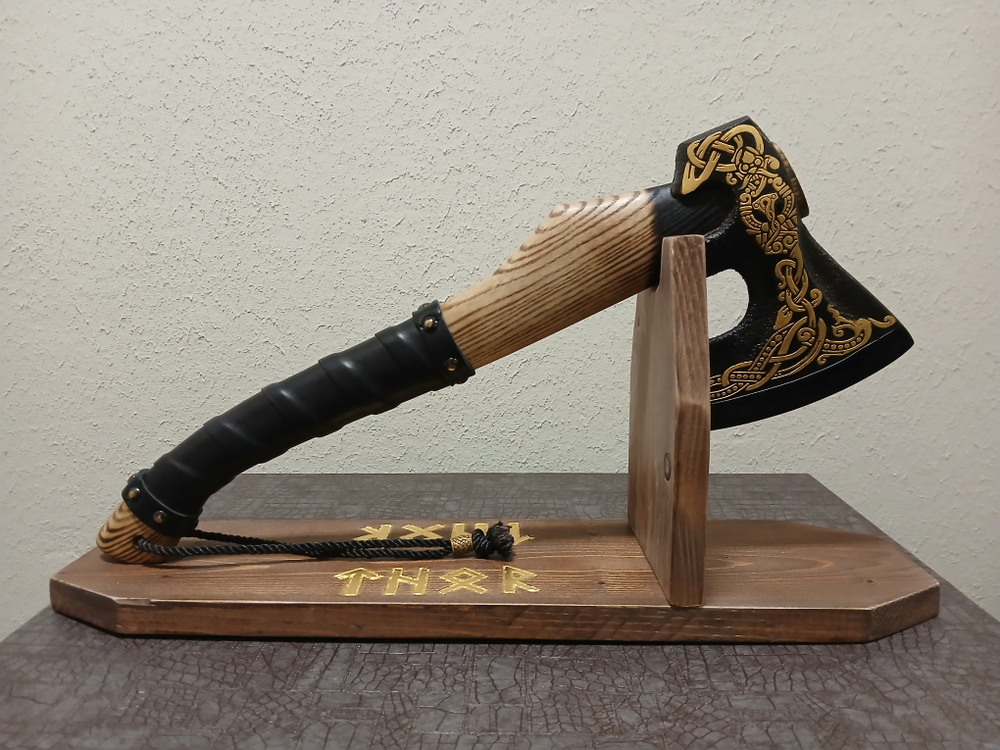 Позолоченный топор "Тор"(от кузницы Благодарствие)