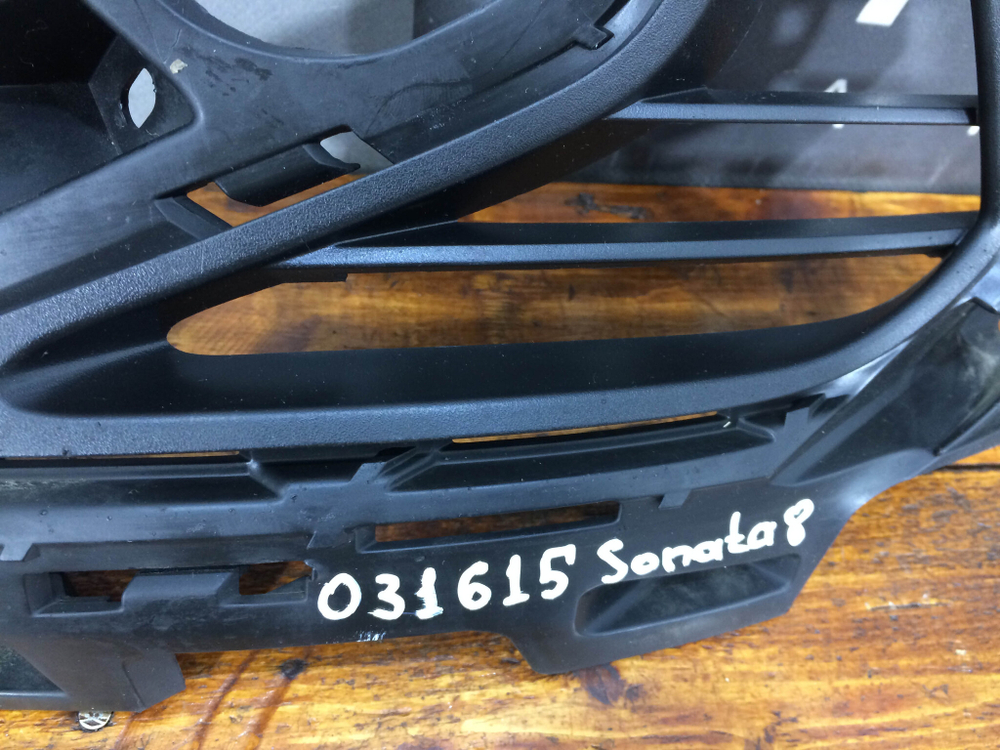 Решетка переднего бампера левая Hyundai Sonata 8 (DN8) 19-нв Б/У Оригинал 865C1L1080