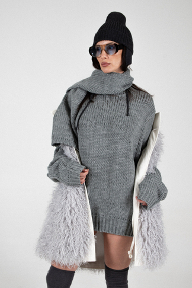 Джемпер с шарфом FOXY