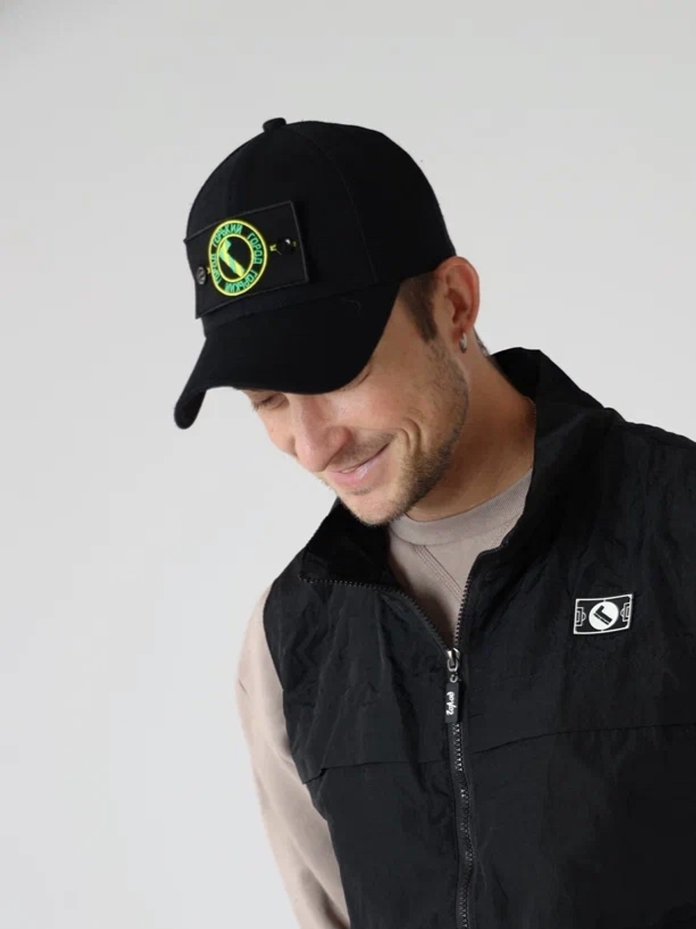 Бейсболка Город Горький кепка с патчем черная