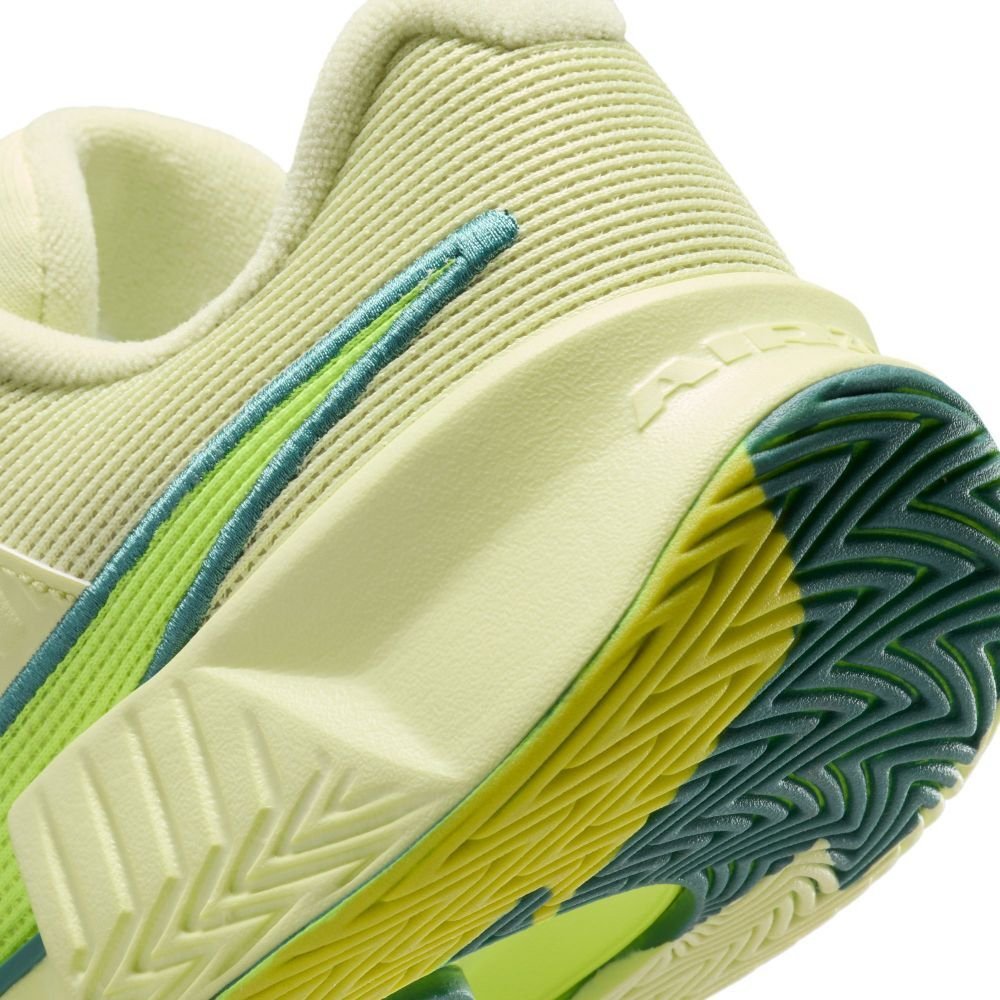 Женские теннисные кроссовки Nike Zoom GP Challenge Pro Premium