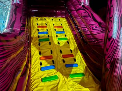 Большой надувной батут-горка “Пиратский корабль” 10*5*6 м