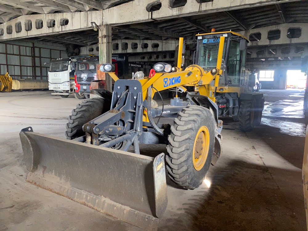 XCMG GR* Автогрейдер GR215А (Дизельный, 8,3 л, 218 л.с., АТ)