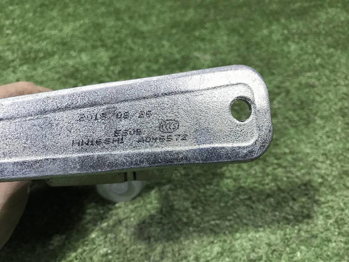 Петля двери задняя правая Mercedes M GLE W166 (2011-2018)