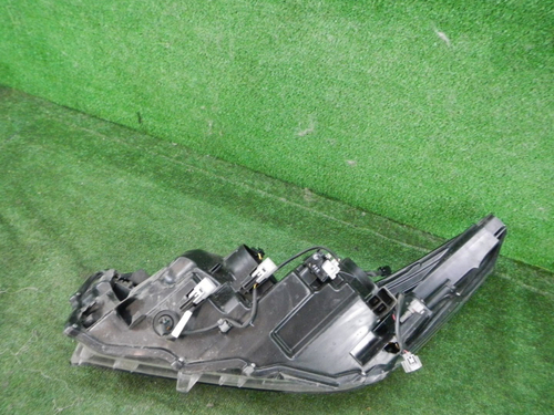 Фара правая Toyota Highlander 3 U50 (2016-2019) галоген