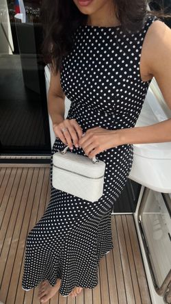 Платье черное в белый горошек