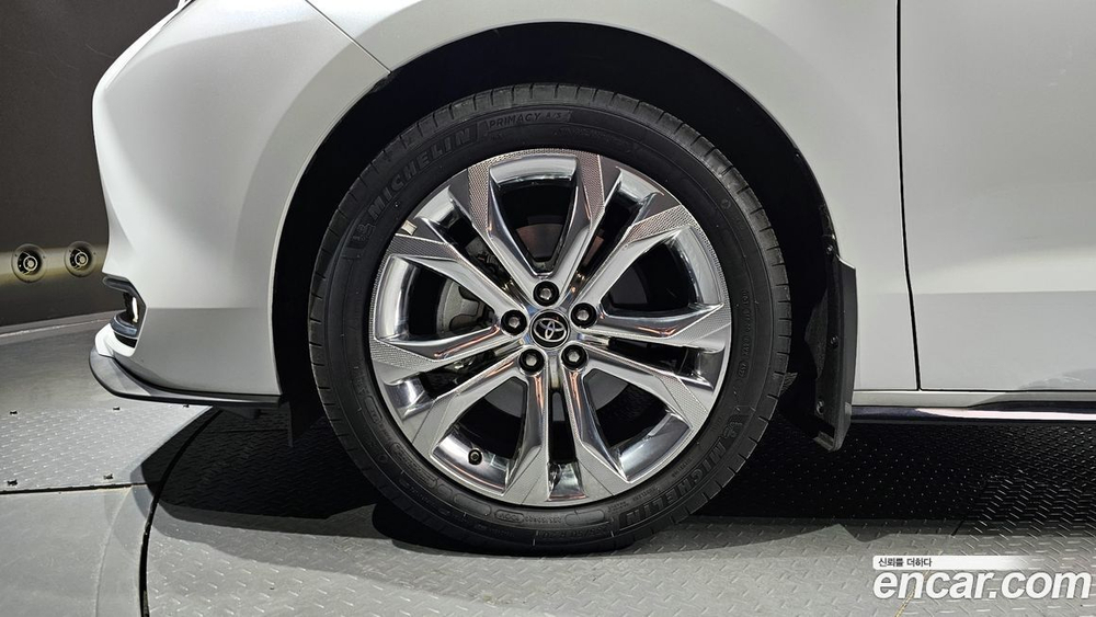 Toyota Sienna 4 Generation 2.5 Hybrid AWD (05.2023)