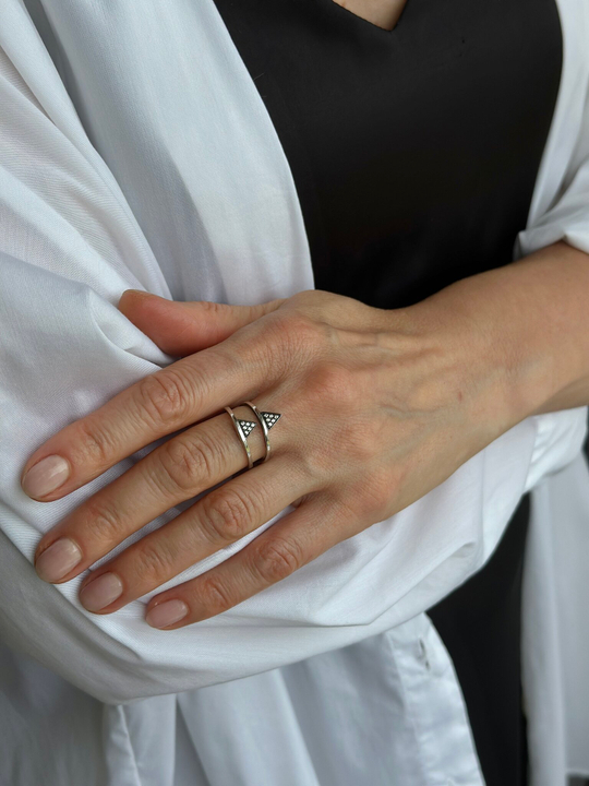 Кольцо М004-6-1-3 Серебро 925