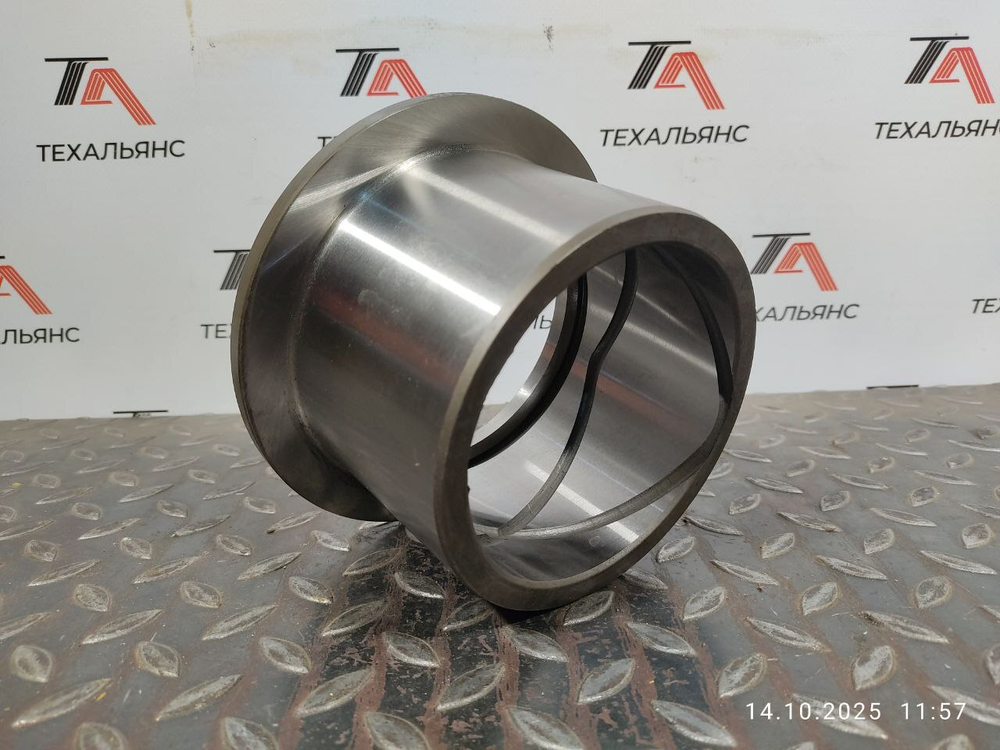 Втулка 17M-50-24161