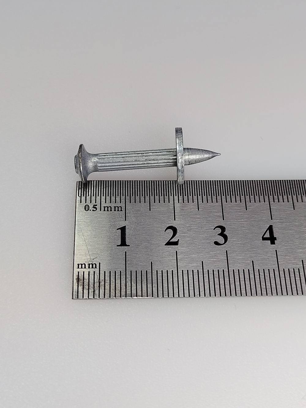 3.7х30 Дюбель-гвоздь МММз ТУ14-4-1731 (500 гр.)