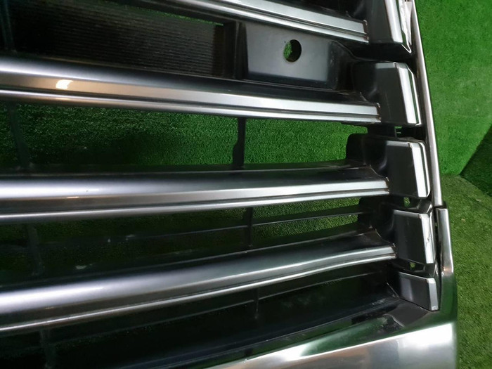 Решетка радиатора Lexus LX 3 (2015-2023)