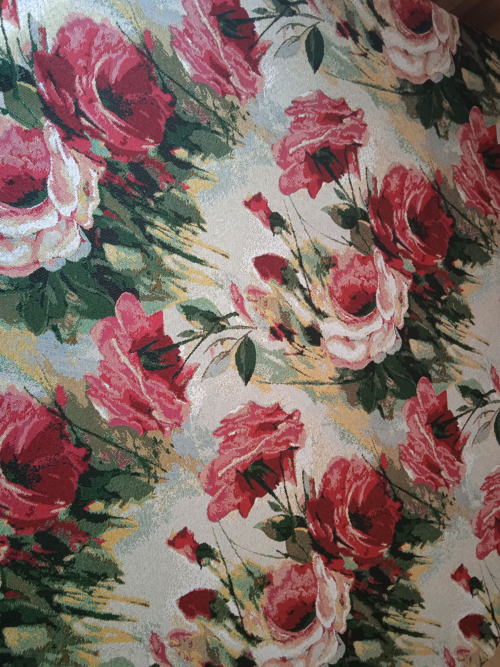 Гобеленовая скатерть Акварельные розы D 160 см