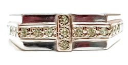 Ювелирное кольцо из серебра с позолотой,хризолит