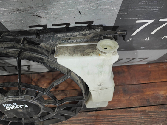 Диффузор вентилятора Hyundai Solaris 2 (HCR) 17-нв Б/У Оригинал 25350H8050