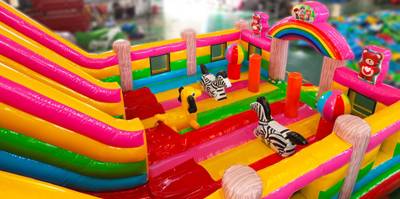 Коммерческий надувной батут "Мишки и дети", 10*6*6 м