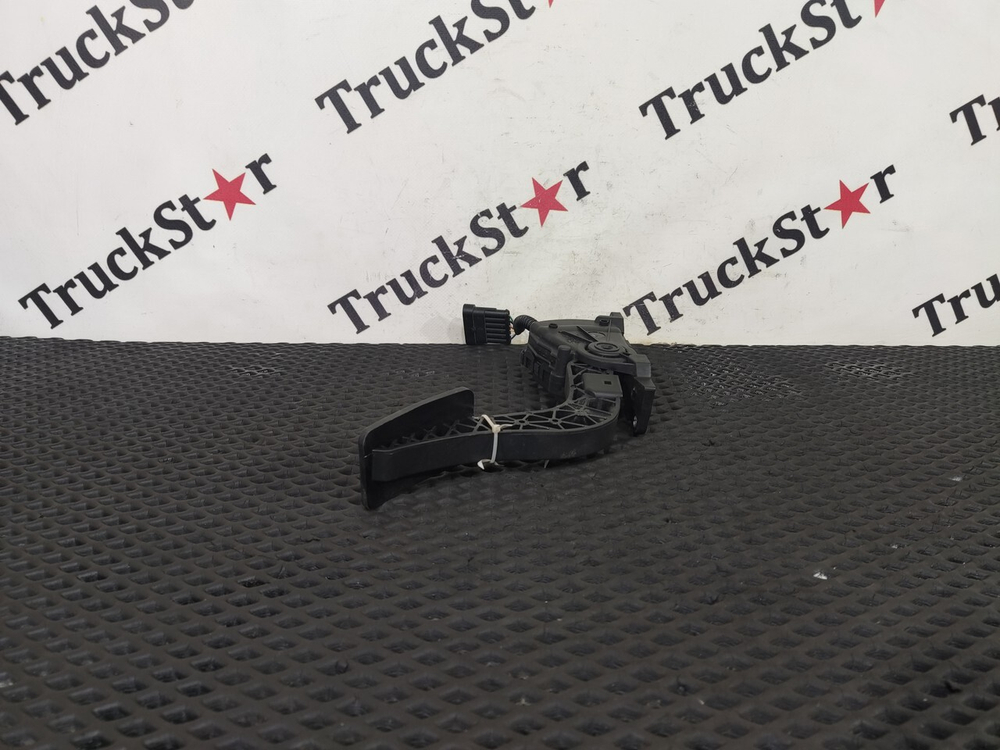 Педаль газа электронная 2023г