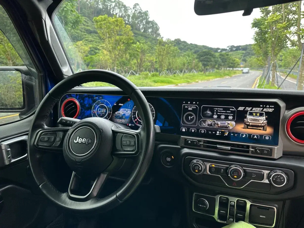 Магнитола для Jeep Wrangler 2018+ (черный) - Carmedia ZH-J1301B Android 12, 8ГБ-128ГБ, SIM-слот, CarPlay