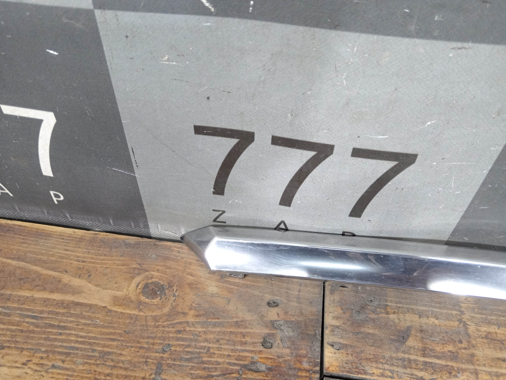 Накладка крышки багажника Lexus RX 4 15-22 Б/У Оригинал 7681248110