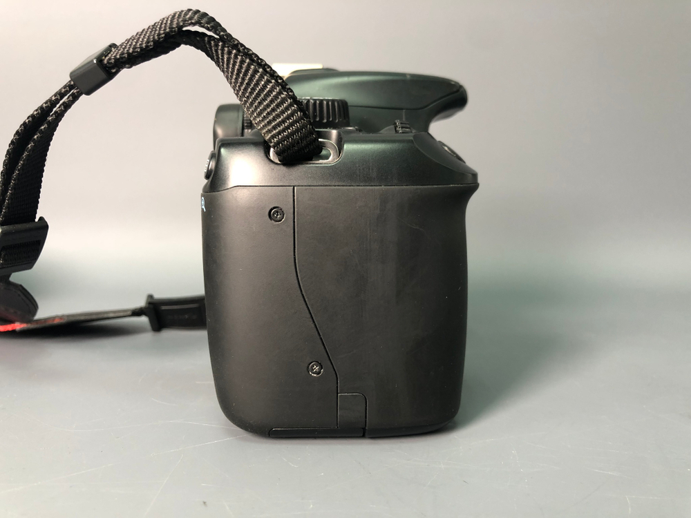 Canon 1100D + Kit 18-55mm