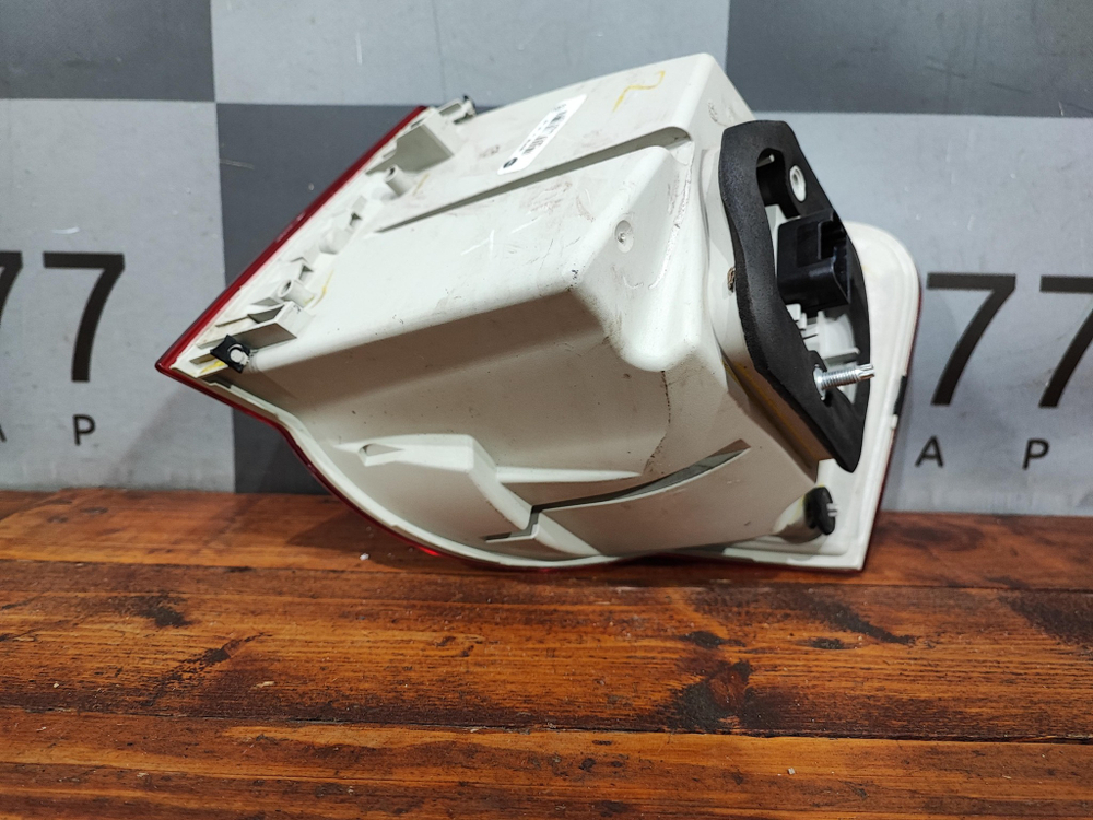 Фонарь левый Volkswagen Jetta 5 Оригинал целый 1K5945095M