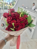 17 алая Роза