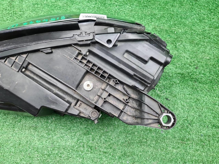 Фара правая Mercedes GLE V167 (2018-2024) LED