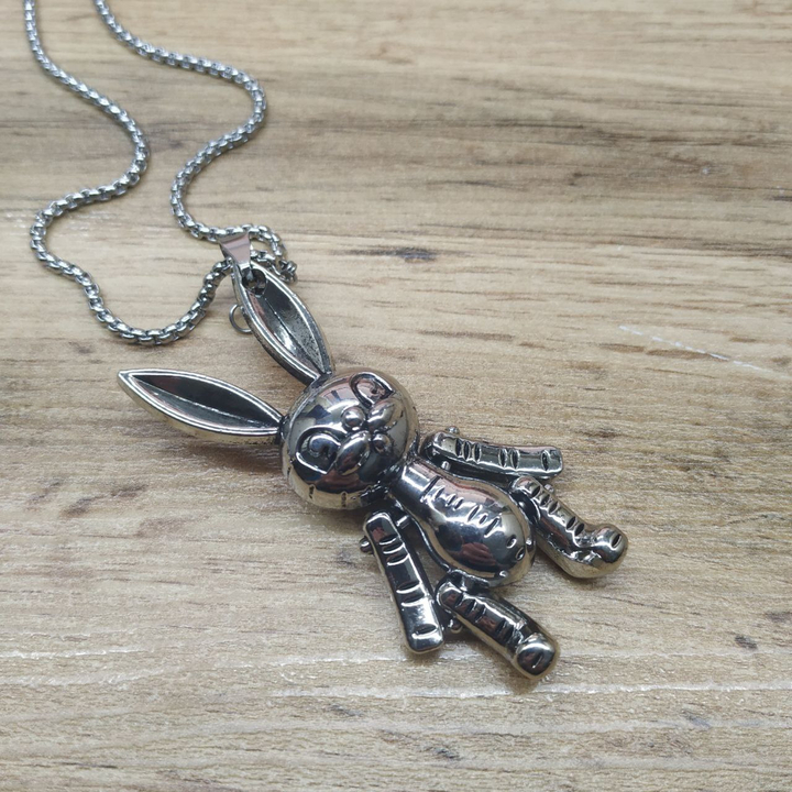 Кулон на цепочке Зайка Фредди металл серебристый