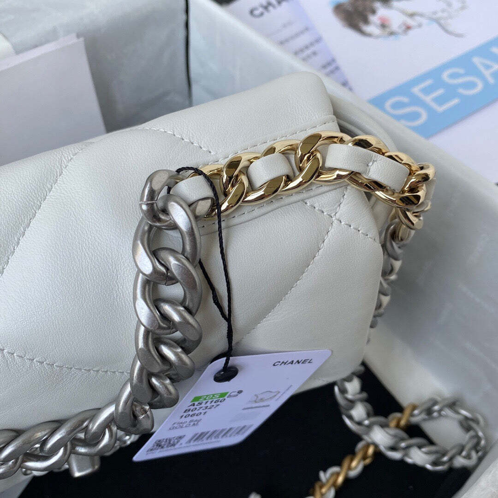 Chanel 19 26 cm